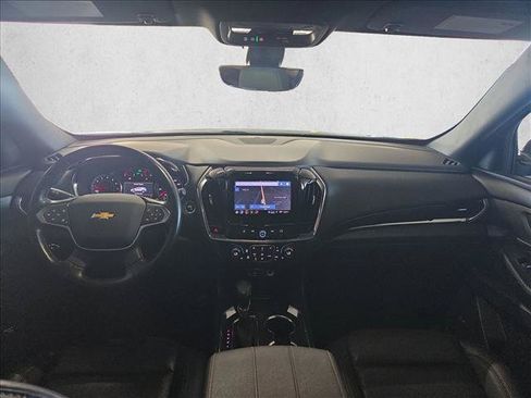Used 2023 Chevrolet Traverse LT w/ LT Premium Package AWD/4WD image 16