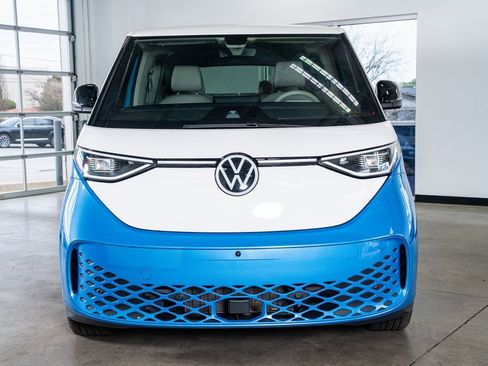 Used 2025 Volkswagen ID. Buzz 1st Edition image 3