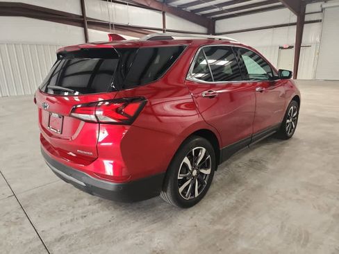 Used 2023 Chevrolet Equinox Premier image 5