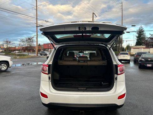 Used 2012 Hyundai Santa Fe Limited w/ Navigation Pkg 4 image 8