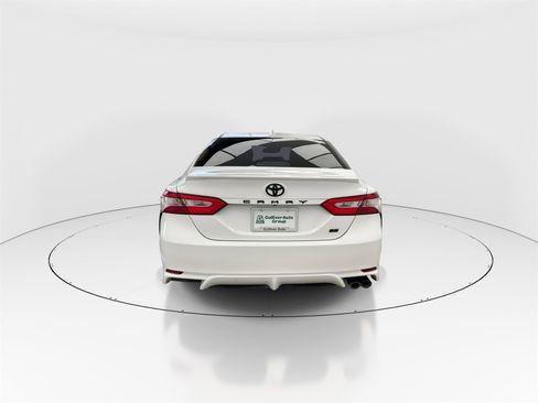 Used 2020 Toyota Camry SE image 7