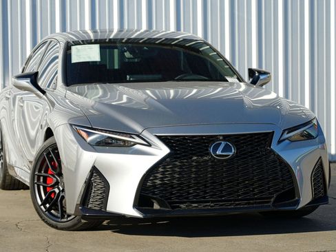 Used 2023 Lexus IS 500 image 3