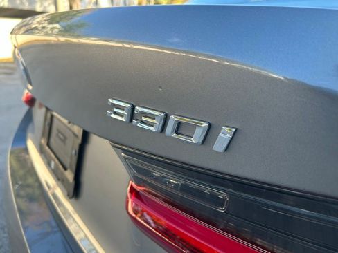 Used 2025 BMW 330i xDrive Sedan AWD/4WD image 40