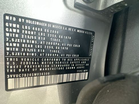 Used 2025 Volkswagen Taos SE AWD/4WD image 29