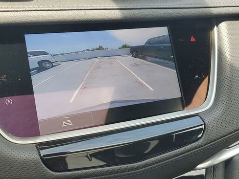 Certified 2023 Cadillac XT6 Luxury FWD image 17