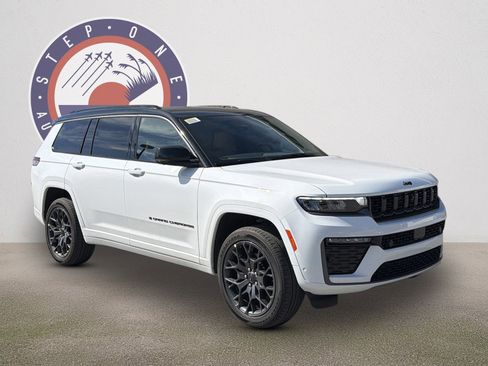 New 2026 Jeep Grand Cherokee L Summit image 1