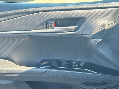 Used 2026 Toyota Camry SE w/ Convenience Package image 32