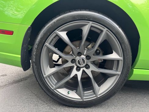 Used 2013 Ford Mustang GT Premium w/ Electronics Pkg RWD image 17