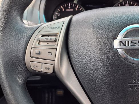 Used 2013 Nissan Altima 2.5 S FWD image 14