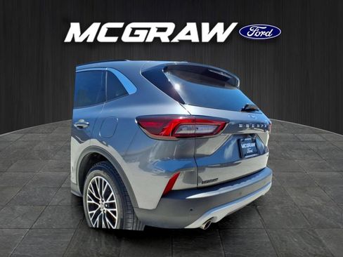 Used 2024 Ford Escape SE FWD image 18