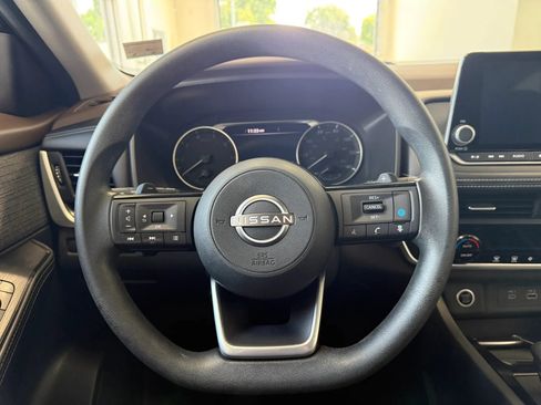 Used 2023 Nissan Rogue SV AWD/4WD image 11