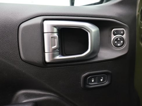 Used 2023 Jeep Wrangler Unlimited Sport AWD/4WD image 35