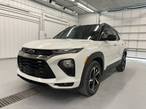 Used 2021 Chevrolet TrailBlazer RS w/ Technology Package FWD image 19
