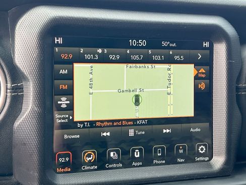 Used 2020 Jeep Wrangler Unlimited Sahara AWD/4WD image 16