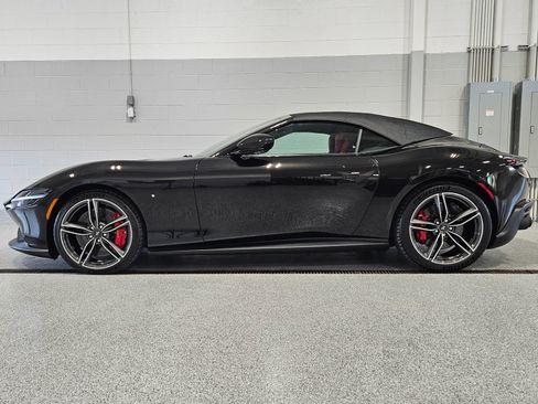 Used 2024 Ferrari Roma Spider RWD image 7