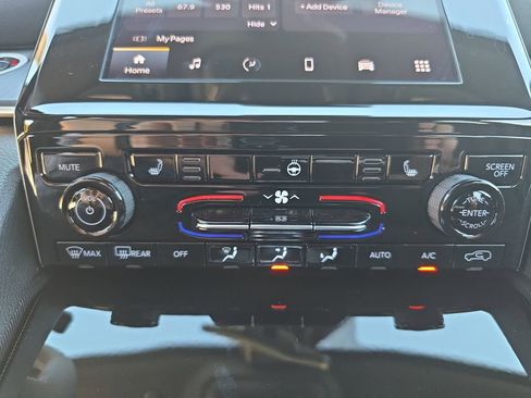 New 2025 Jeep Grand Cherokee Laredo w/ Luxury Tech Group I image 22