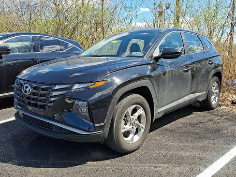 Certified 2024 Hyundai Tucson SE image 3