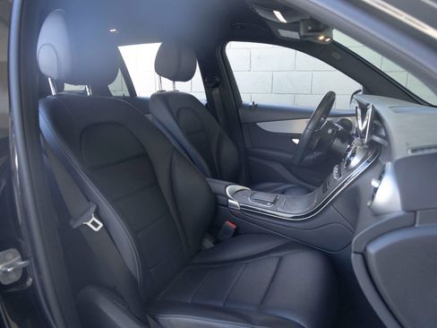 Used 2021 Mercedes-Benz GLC 300 image 25