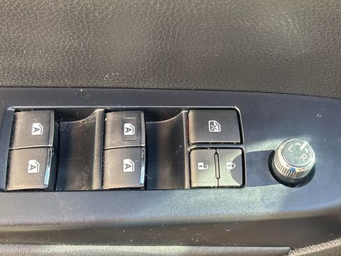 Used 2019 Toyota Highlander Limited image 7