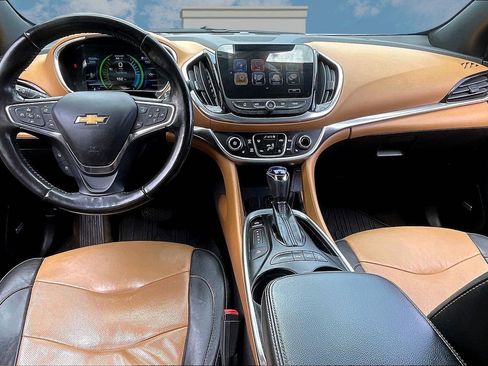 Used 2018 Chevrolet Volt Premier w/ Driver Confidence Package FWD image 15