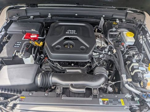 Used 2021 Jeep Wrangler Unlimited Sahara image 23