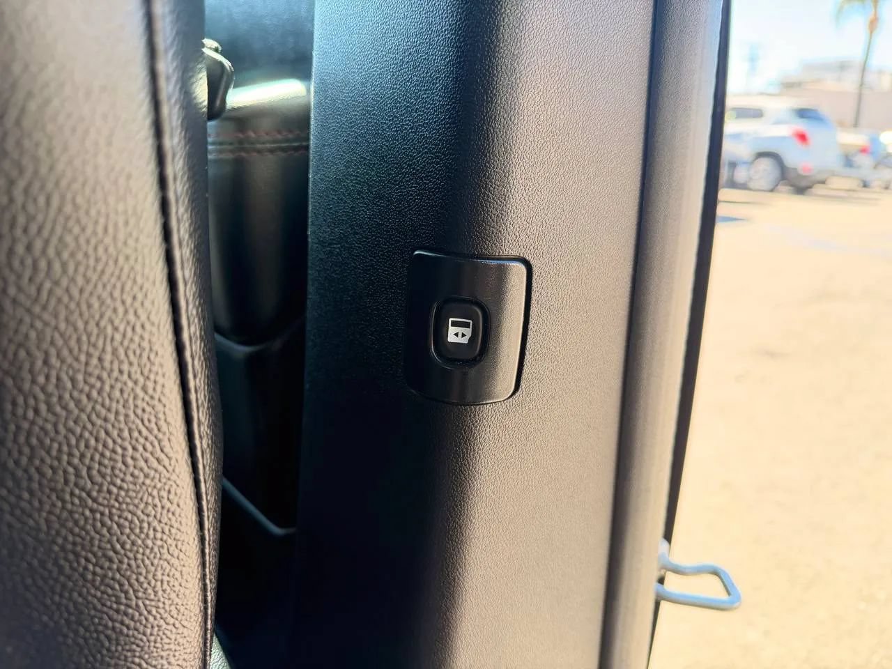 Used 2018 Dodge Grand Caravan GT FWD image 38