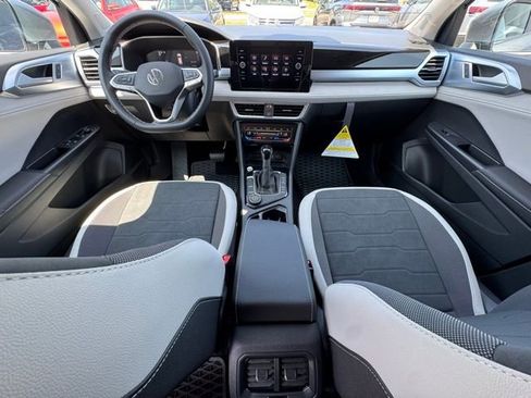 New 2025 Volkswagen Taos SE image 13
