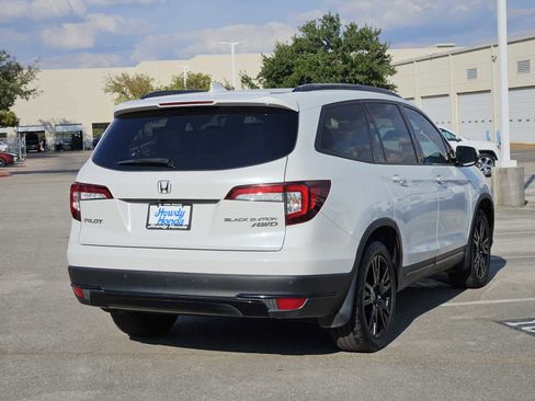 Certified 2022 Honda Pilot Black Edition image 5