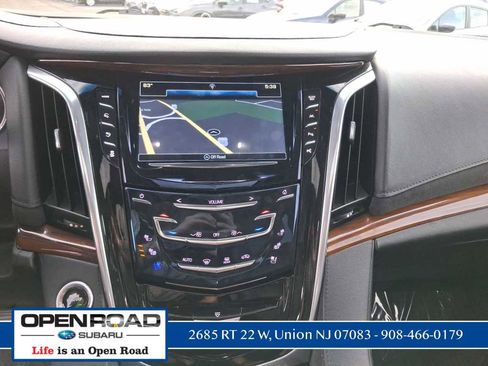 Used 2020 Cadillac Escalade Luxury w/ Escalade Sport Edition RWD image 19