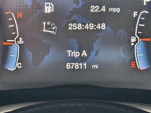 Certified 2021 Jeep Compass Limited w/ Sun and Sound Group AWD/4WD image 16