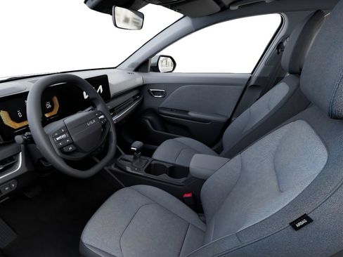 New 2026 Kia K4 FWD image 17