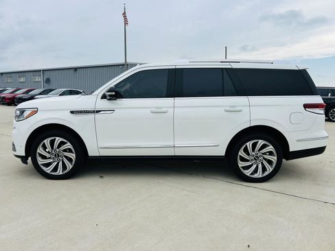 Used 2023 Lincoln Navigator Reserve AWD/4WD image 47