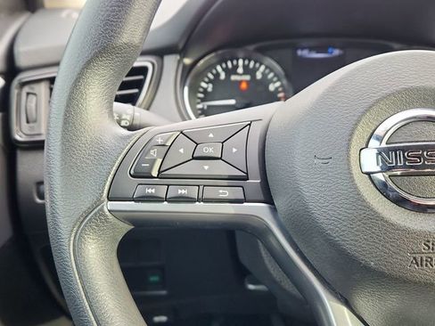 Used 2017 Nissan Rogue Sport SV image 38