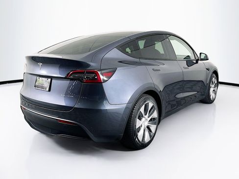 Used 2022 Tesla Model Y Long Range AWD/4WD image 9