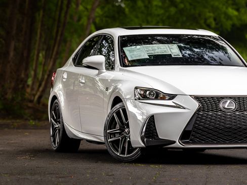 Used 2018 Lexus IS 300 F Sport w/ F Sport Package RWD image 27