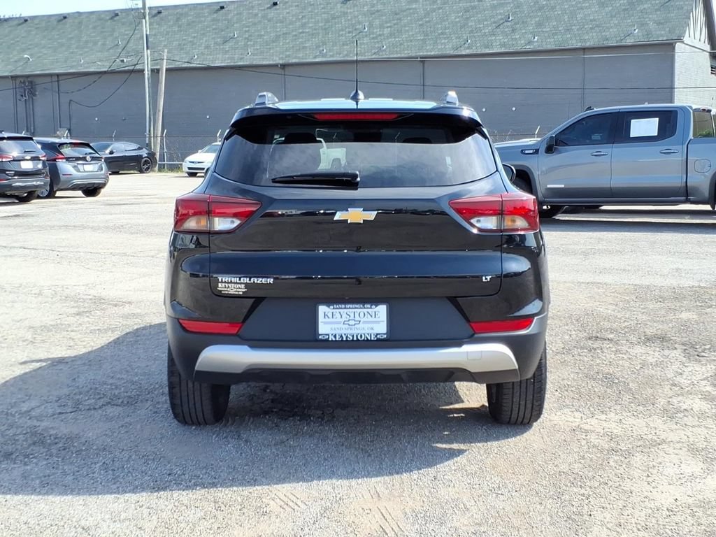 Used 2025 Chevrolet TrailBlazer LT FWD image 6