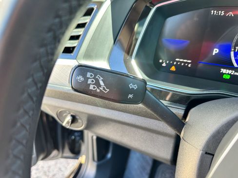 Used 2023 Volkswagen Jetta SE w/ Panoramic Sunroof Package image 26