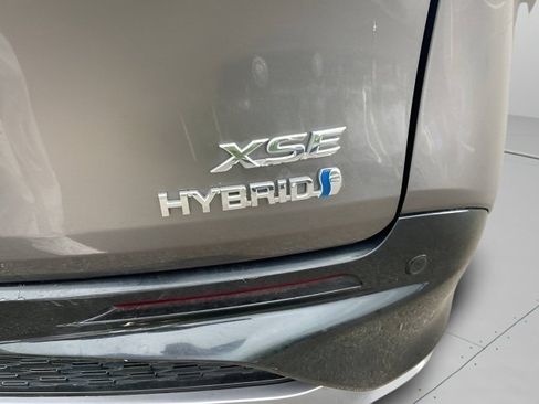 Used 2022 Toyota Sienna XSE w/ XSE Plus Package AWD/4WD image 13