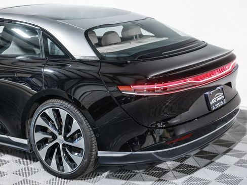 Used 2022 Lucid Air Grand Touring image 13