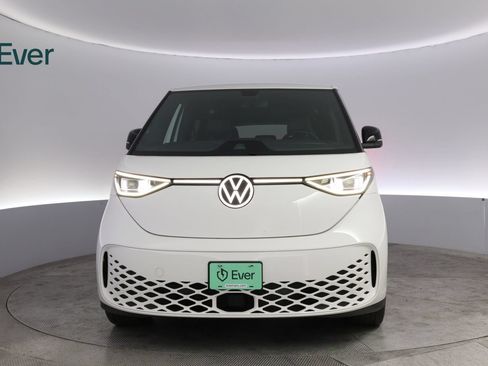 Used 2025 Volkswagen ID. Buzz Pro S RWD image 12