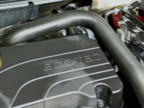 Used 2023 GMC Terrain AT4 image 43