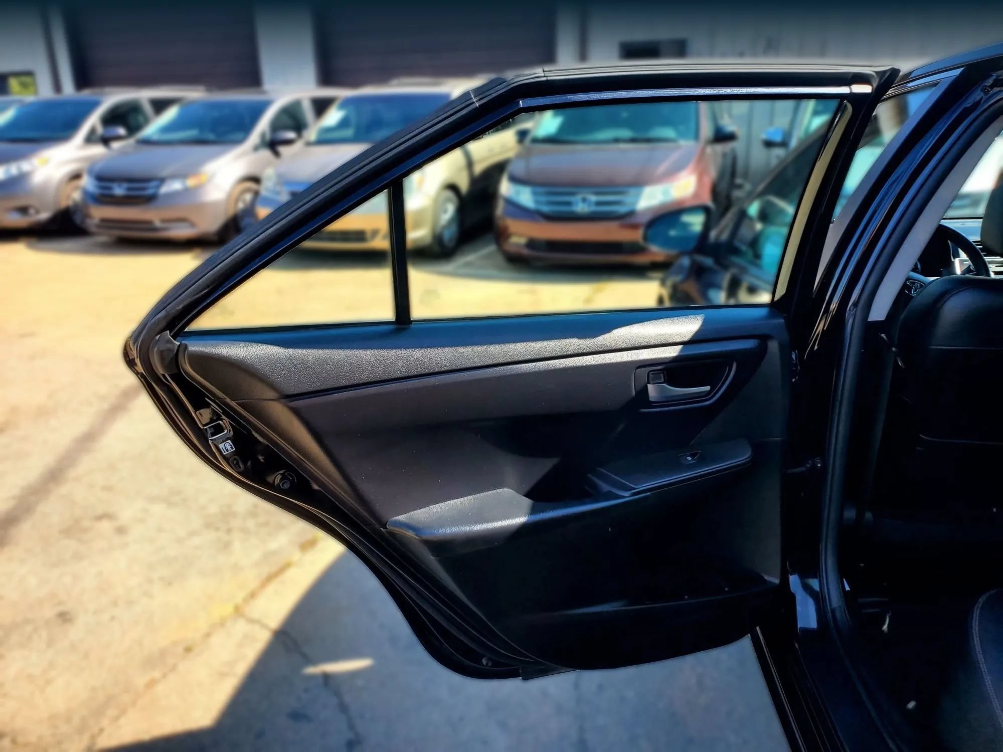 Used 2016 Toyota Camry SE FWD image 20