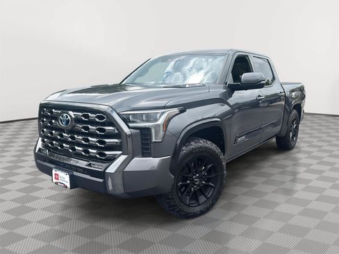 Used 2022 Toyota Tundra Platinum w/ Advanced Package AWD/4WD image 1