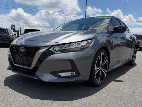 Used 2022 Nissan Sentra SR w/ Trunk Package FWD image 3