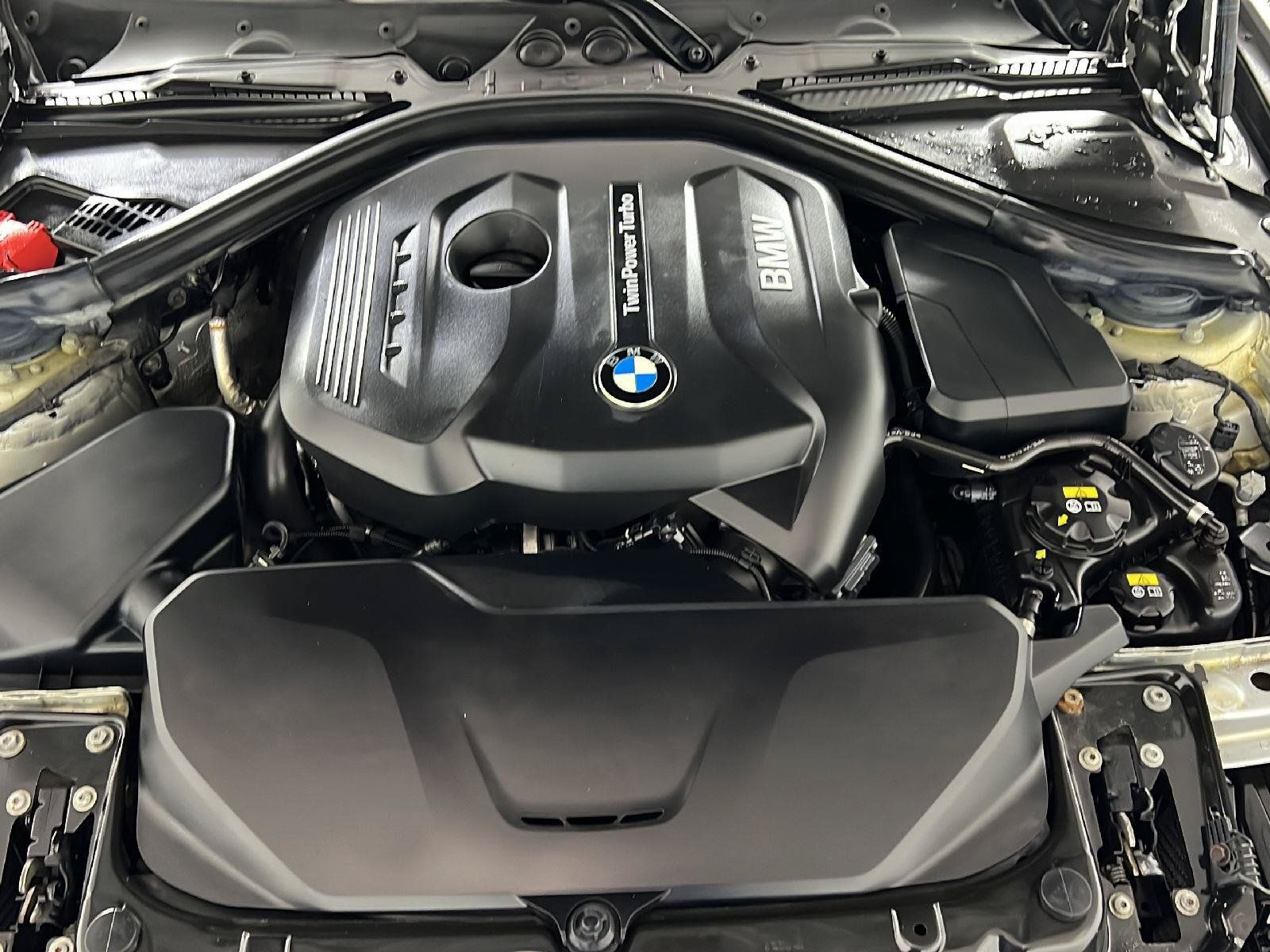 Used 2017 BMW 330i xDrive Sedan AWD/4WD image 25