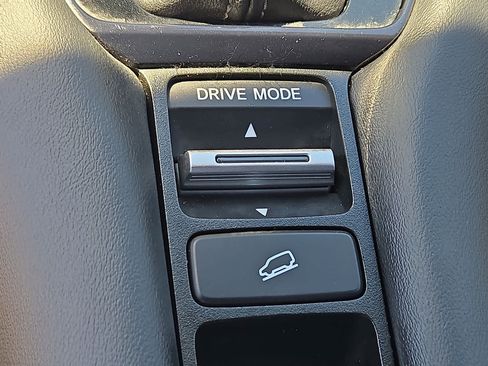 Used 2024 Honda HR-V LX image 24