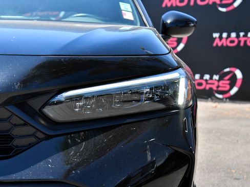 Used 2025 Honda Civic Sport image 11