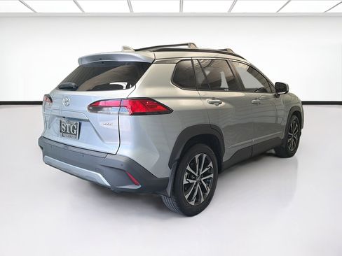 Used 2023 Toyota Corolla Cross XLE FWD image 4