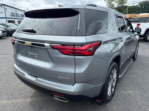 Used 2023 Chevrolet Traverse Premier AWD/4WD image 5