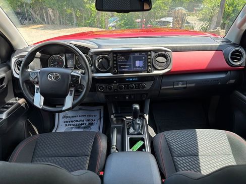 Used 2023 Toyota Tacoma SR5 AWD/4WD image 23